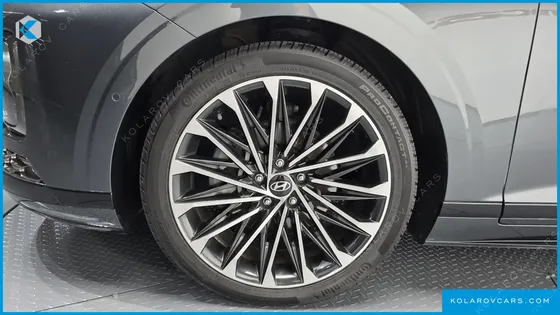 HYUNDAI GRANDEUR 2,5 GASOLINE 2WD