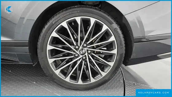 HYUNDAI GRANDEUR 2,5 GASOLINE 2WD