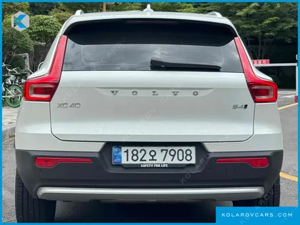 VOLVO XC40 B4 ULTIMATE BRIGHT