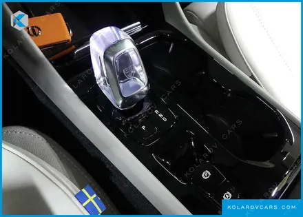VOLVO XC40 B4 ULTIMATE BRIGHT