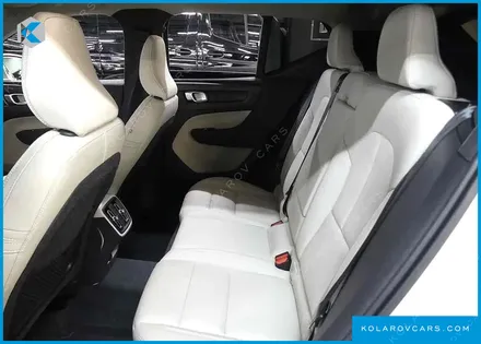 VOLVO XC40 B4 ULTIMATE BRIGHT