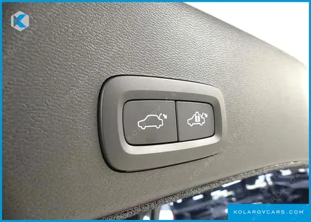 VOLVO XC40 B4 ULTIMATE BRIGHT