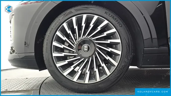 HYUNDAI GRANDEUR 2,5 GASOLINE 2WD
