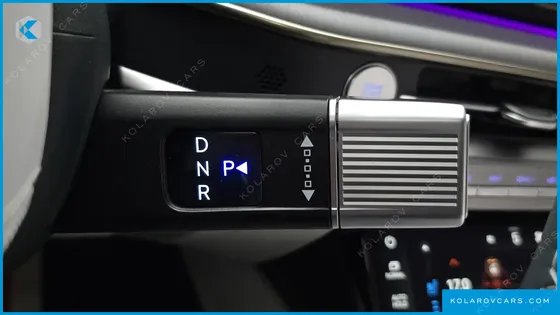HYUNDAI GRANDEUR 2,5 GASOLINE 2WD