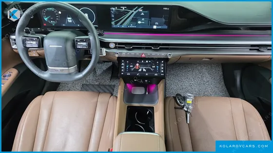 HYUNDAI GRANDEUR 2,5 GASOLINE 2WD
