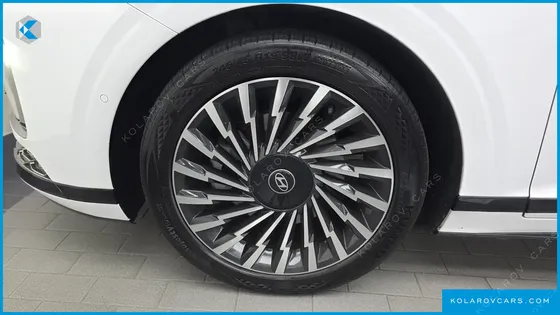 HYUNDAI GRANDEUR 2,5 GASOLINE 2WD