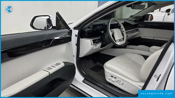 HYUNDAI GRANDEUR 2,5 GASOLINE 2WD