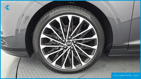 HYUNDAI GRANDEUR 3,5 GASOLINE 4WD