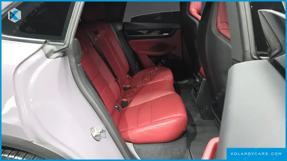 PORSCHE MACAN BASE 4