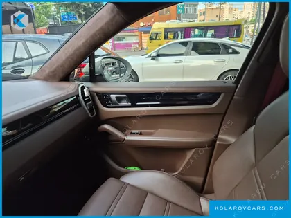 PORSCHE CAYENNE 3.0 E-HYBRID COUPE