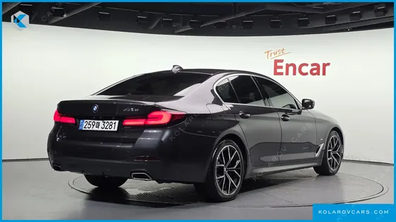 BMW 5 SERIES 530E M SPORT