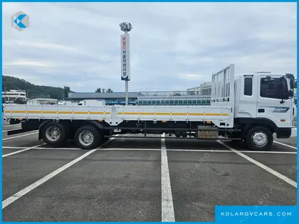 HYUNDAI MEGA TRUCK GOLD