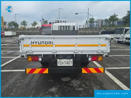 HYUNDAI MEGA TRUCK GOLD