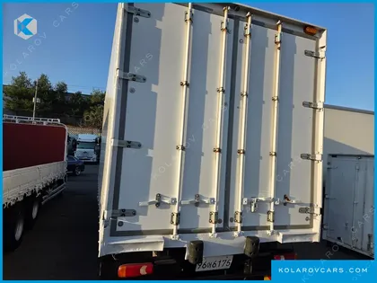 HYUNDAI MEGA TRUCK GOLD