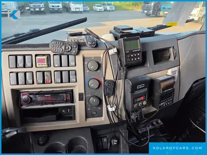 HYUNDAI MEGA TRUCK GOLD