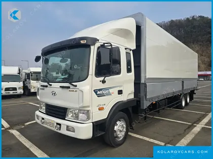 HYUNDAI MEGA TRUCK GOLD