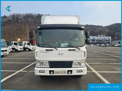HYUNDAI MEGA TRUCK GOLD