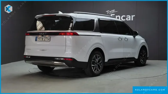 KIA CARNIVAL GASOLINE 9-SEATER SIGNATURE