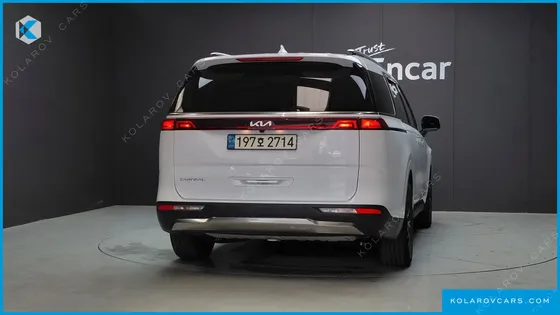 KIA CARNIVAL GASOLINE 9-SEATER SIGNATURE