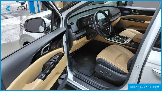 KIA CARNIVAL GASOLINE 9-SEATER SIGNATURE