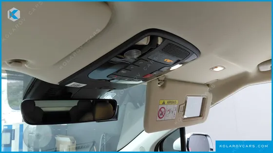 KIA CARNIVAL GASOLINE 9-SEATER SIGNATURE
