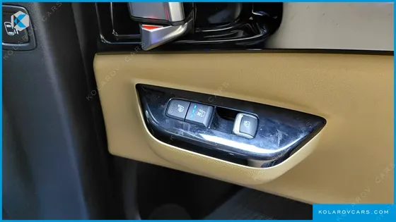 KIA CARNIVAL GASOLINE 9-SEATER SIGNATURE