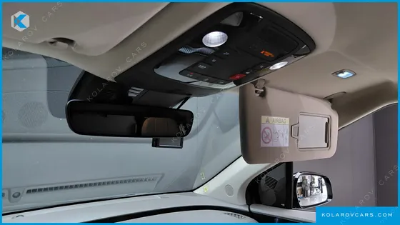 KIA CARNIVAL GASOLINE 7-SEATER HI-LIMOUSINE