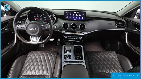 KIA STINGER 2.5 AWD MASTERS