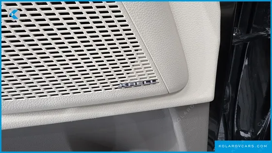 KIA CARNIVAL GASOLINE 9-SEATER HI-LIMOUSINE