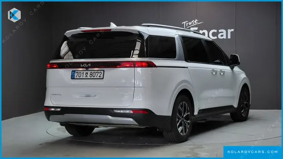KIA CARNIVAL GASOLINE 11-SEATER PRESTIGE