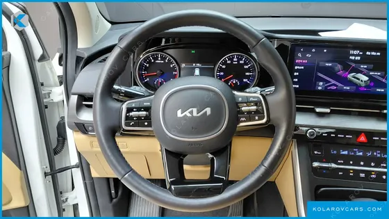 KIA CARNIVAL GASOLINE 11-SEATER PRESTIGE