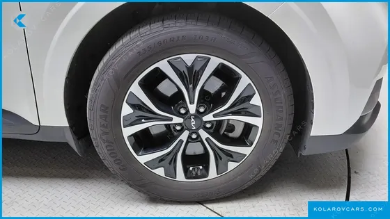 KIA CARNIVAL GASOLINE 11-SEATER PRESTIGE
