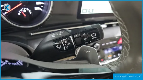 KIA CARNIVAL 9-SEATER NOBLESSE
