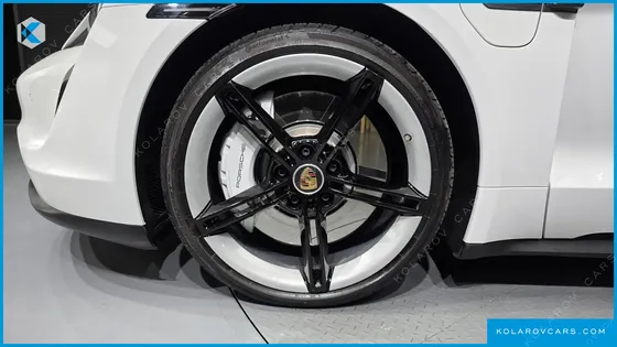 PORSCHE TAYCAN 4S