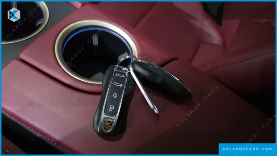 PORSCHE TAYCAN 4S