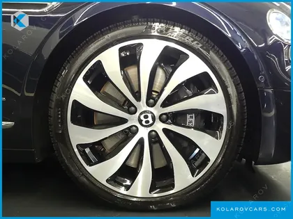 BENTLEY FLYING SPUR 4.0 AZURE