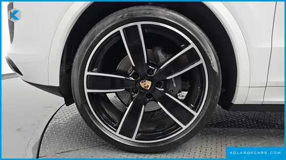 PORSCHE CAYENNE 3.0 COUPE PLATINUM EDITION