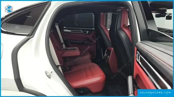 PORSCHE CAYENNE 3.0 COUPE PLATINUM EDITION
