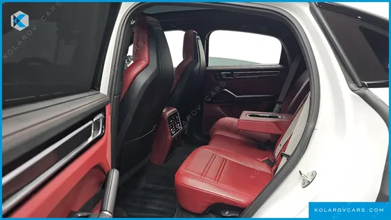 PORSCHE CAYENNE 3.0 COUPE PLATINUM EDITION