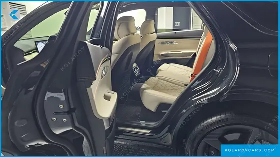 GENESIS GV70 2.5T GASOLINE 2WD