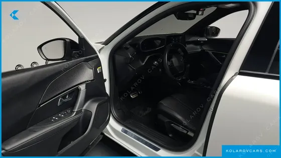 PEUGEOT 2008 EV GT