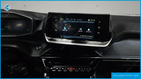 PEUGEOT 2008 EV GT