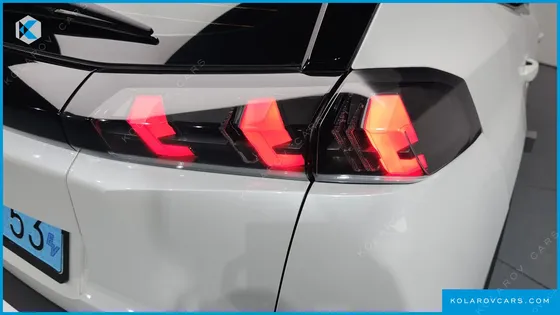PEUGEOT 2008 EV GT