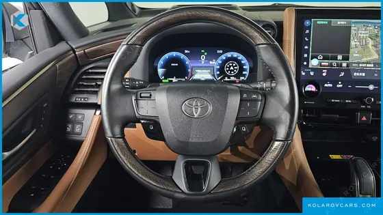 TOYOTA ALPHARD 2.5 HEV EXECUTIVE AWD