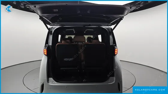 TOYOTA ALPHARD 2.5 HEV EXECUTIVE AWD