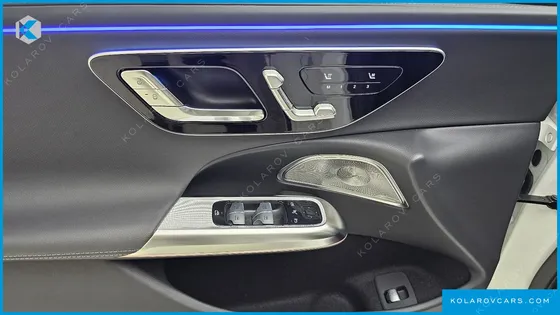 MERCEDES E-CLASS E300 4MATIC EXCLUSIVE