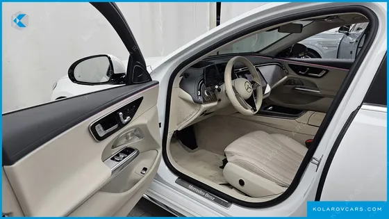 MERCEDES E-CLASS E300 4MATIC EXCLUSIVE
