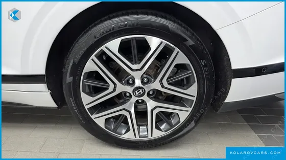 HYUNDAI GRANDEUR EXCLUSIVE