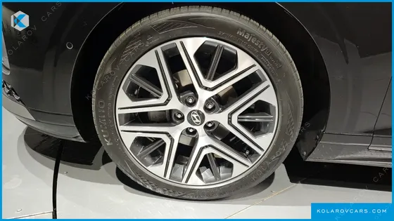 HYUNDAI GRANDEUR EXCLUSIVE
