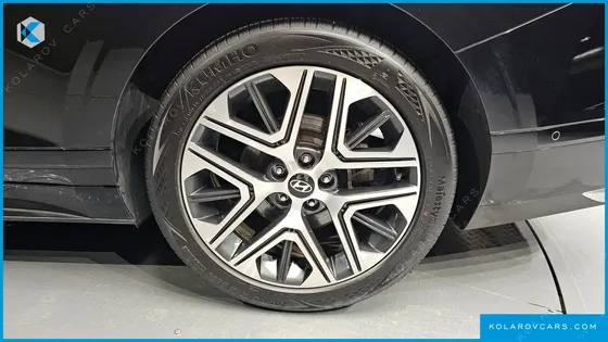 HYUNDAI GRANDEUR EXCLUSIVE